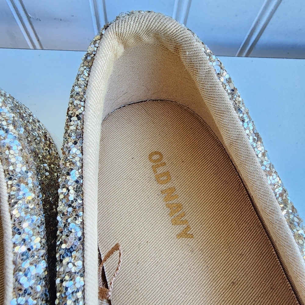 OLD NAVY Taupe Glitter Elastic Sneaker Slip On Womens Gold Size 8 - Picture 7 of 10
